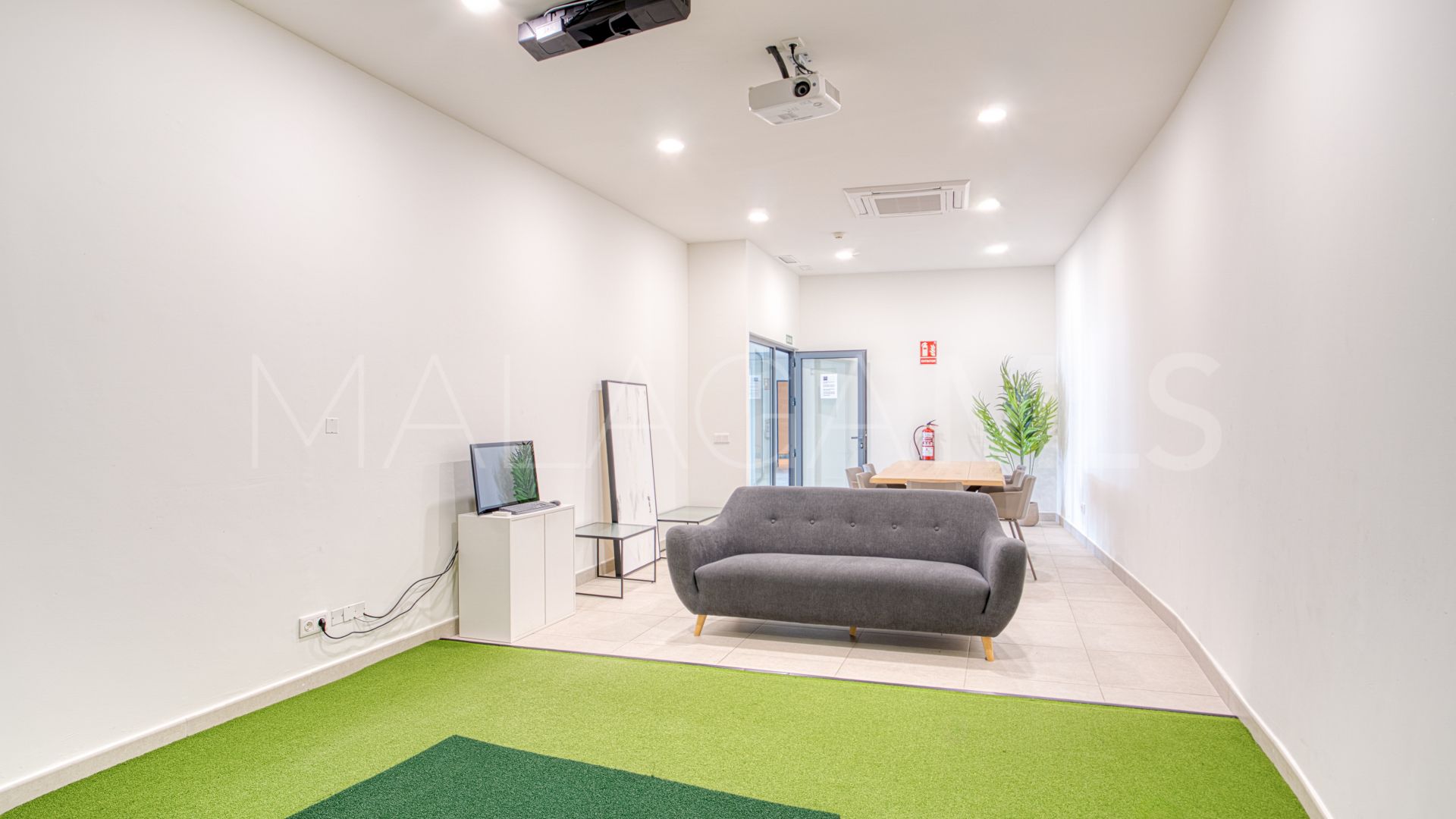 Ground floor apartment for sale in Cala de Mijas with 3 bedrooms