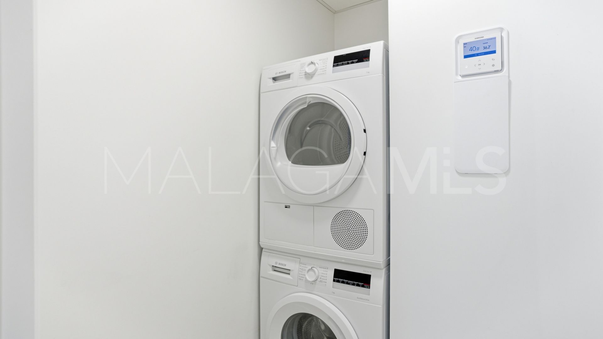 Ground floor apartment for sale in Cala de Mijas with 3 bedrooms