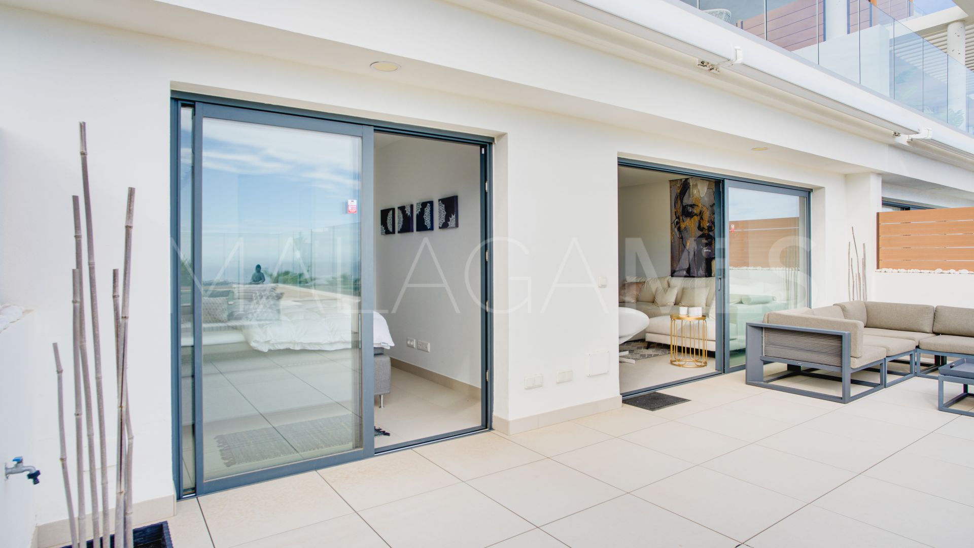 Ground floor apartment for sale in Cala de Mijas with 3 bedrooms