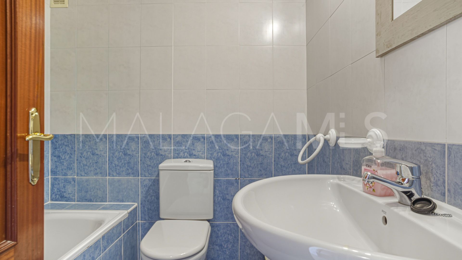 Tvåvånings takvåning for sale in Casares Playa