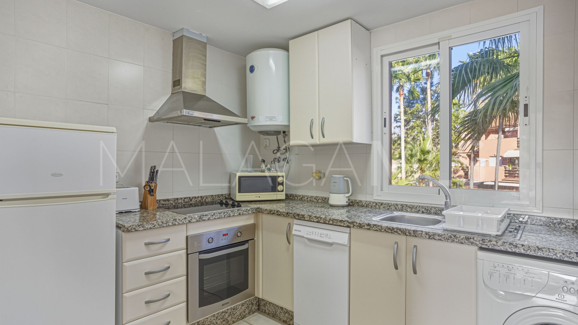 Tvåvånings takvåning for sale in Casares Playa