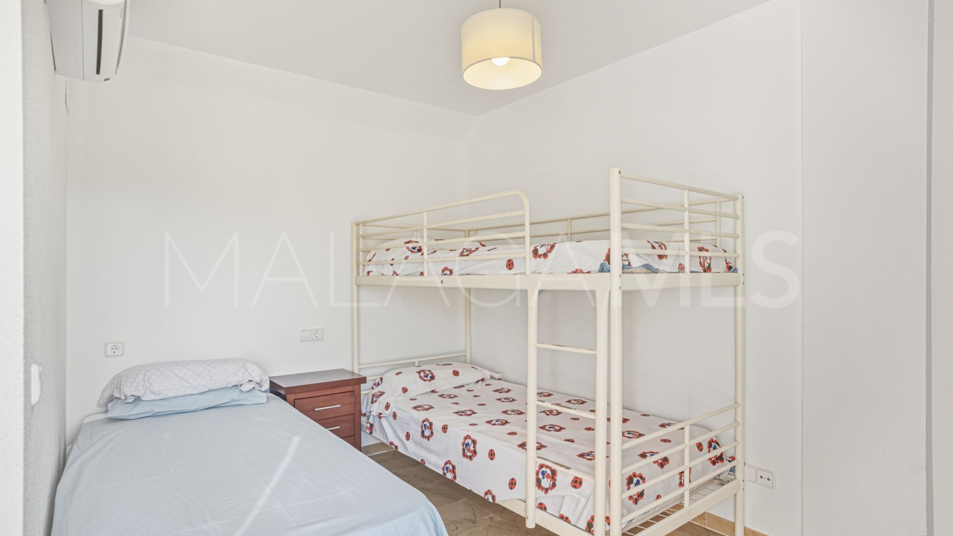 Tvåvånings takvåning for sale in Casares Playa