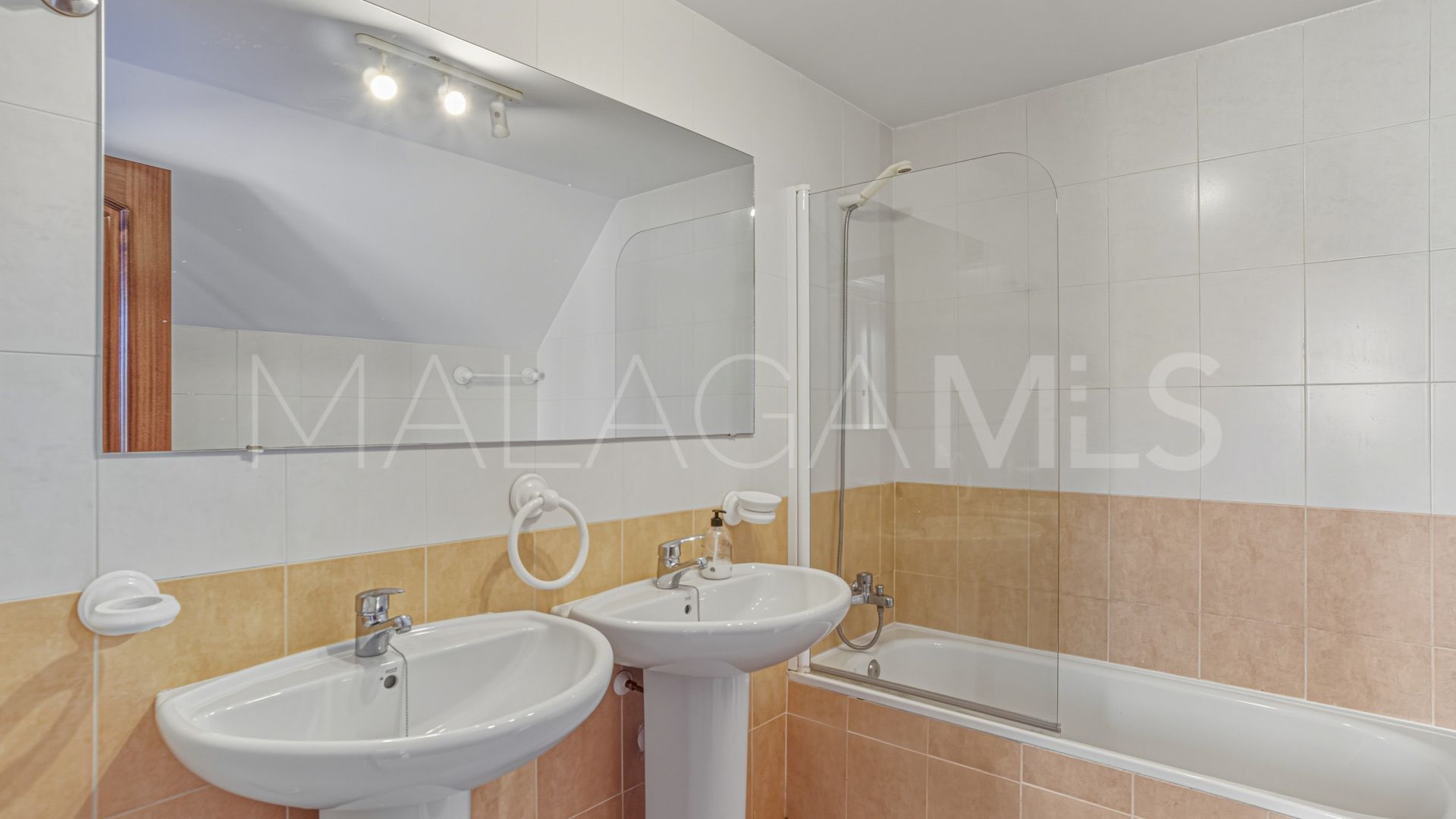 Tvåvånings takvåning for sale in Casares Playa