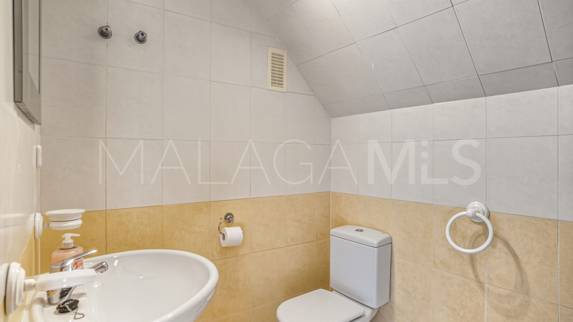 Tvåvånings takvåning for sale in Casares Playa