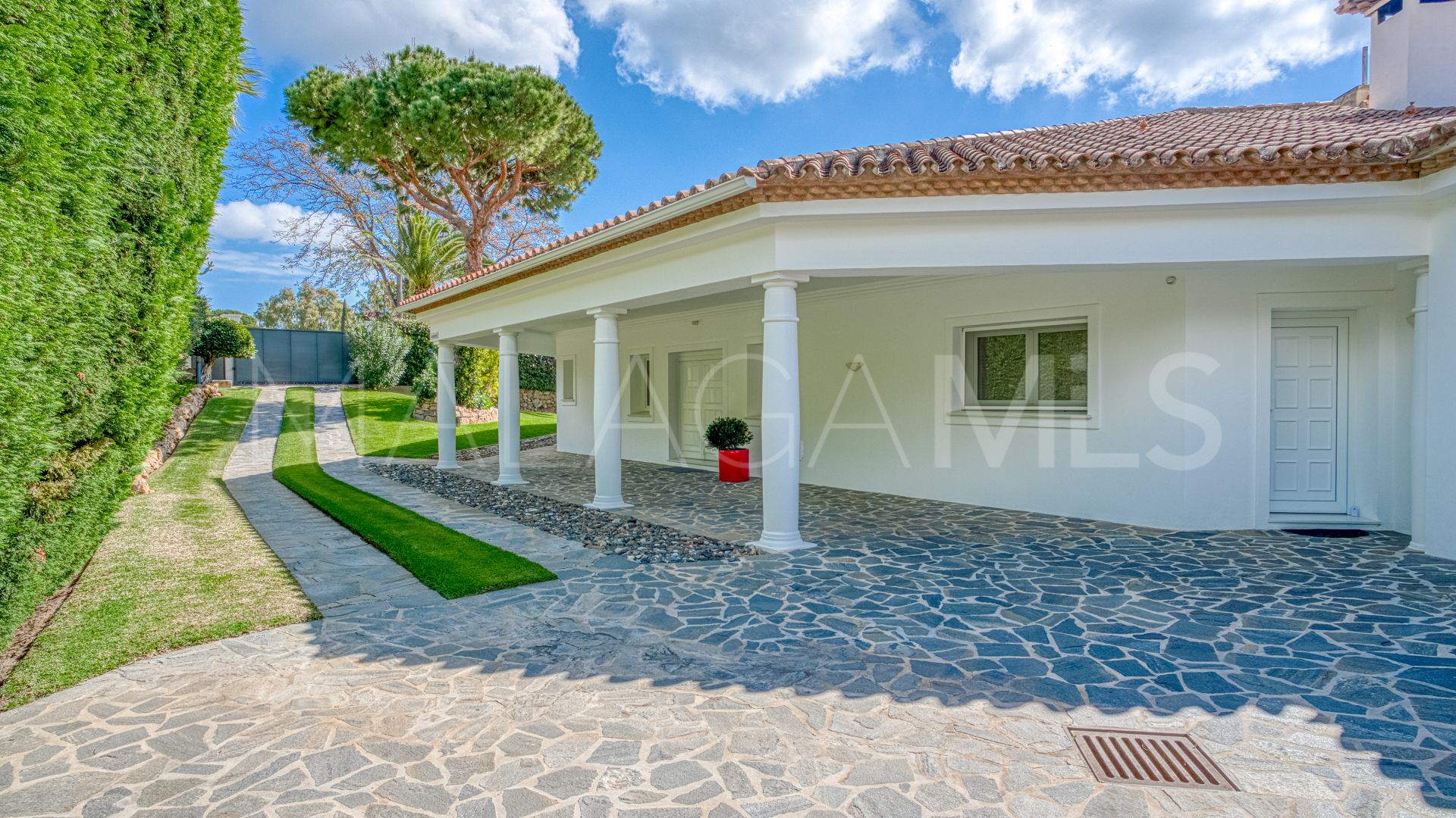 Villa for sale in Hacienda las Chapas