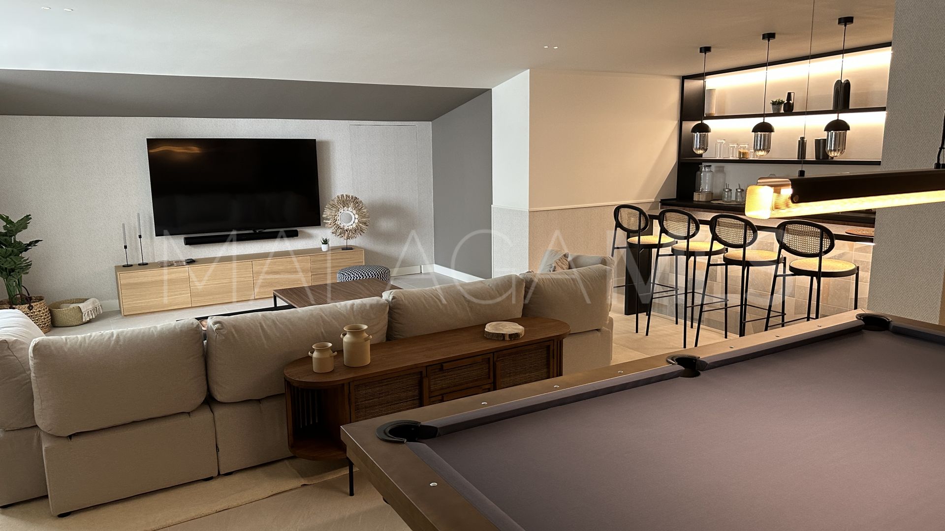 5 bedrooms villa in Hacienda las Chapas for sale