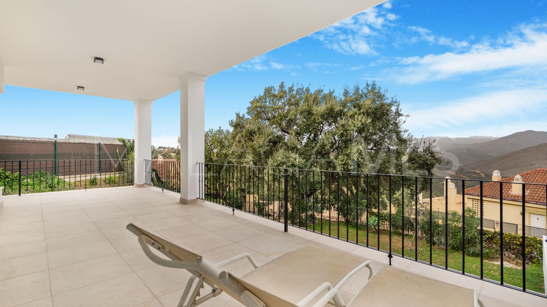Villa for sale in La Mairena