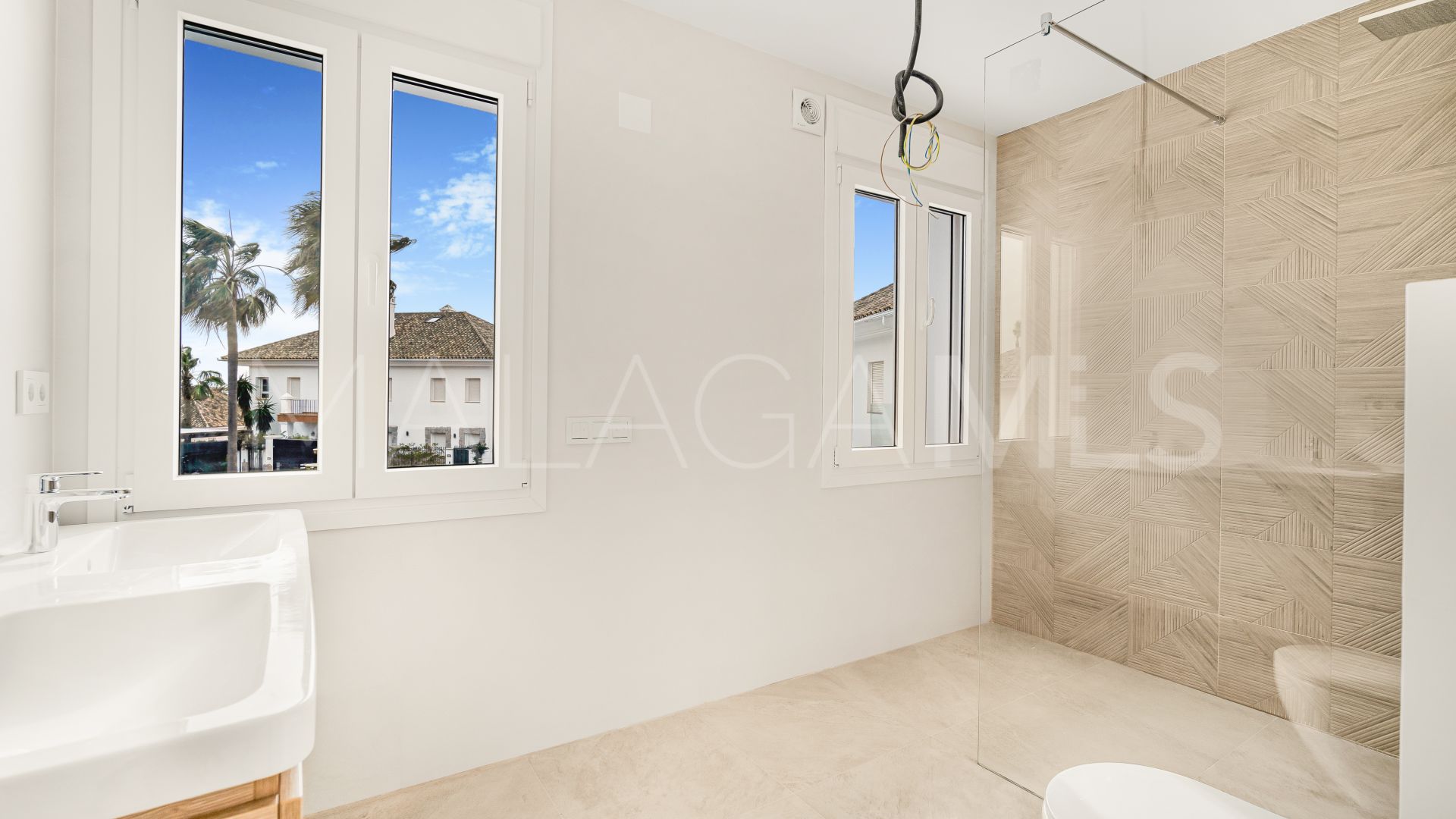 Villa for sale in La Mairena