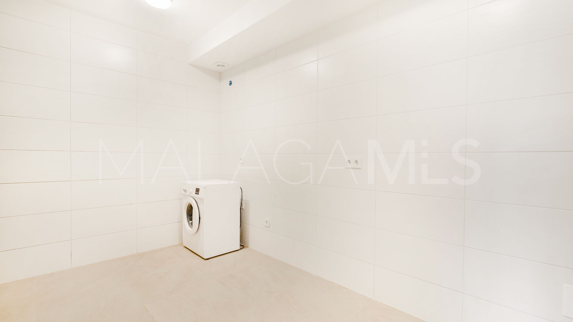 Villa for sale in La Mairena