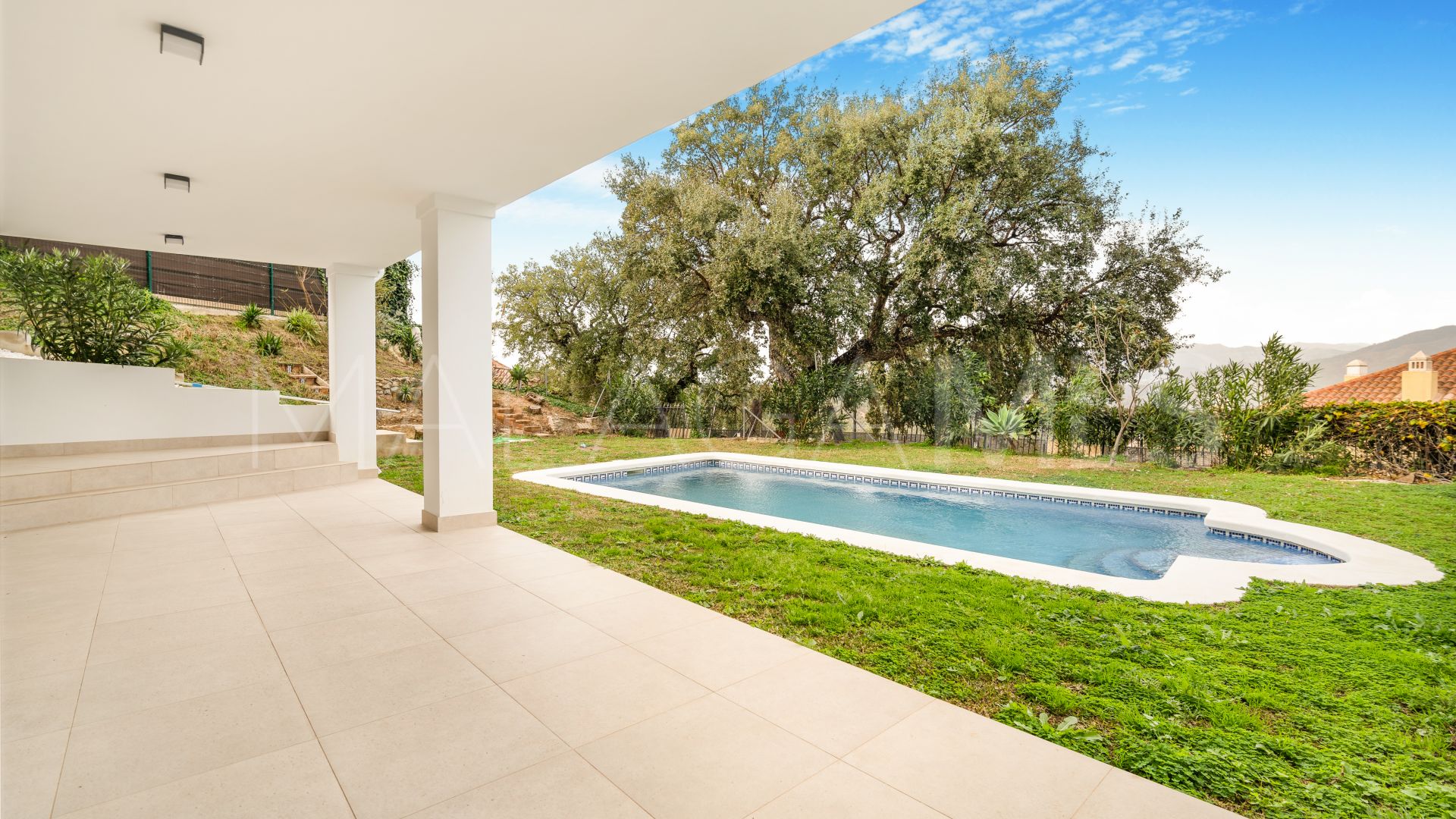 Villa for sale in La Mairena
