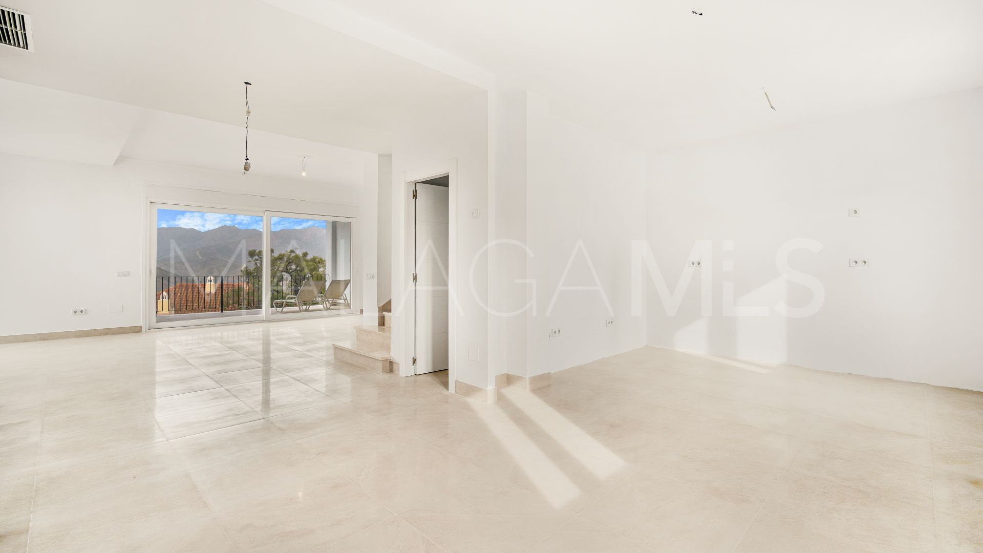Villa for sale in La Mairena