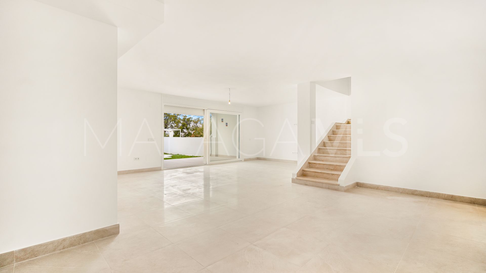 Villa for sale in La Mairena