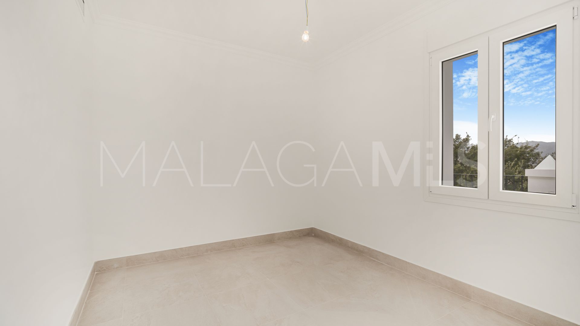 Villa for sale in La Mairena