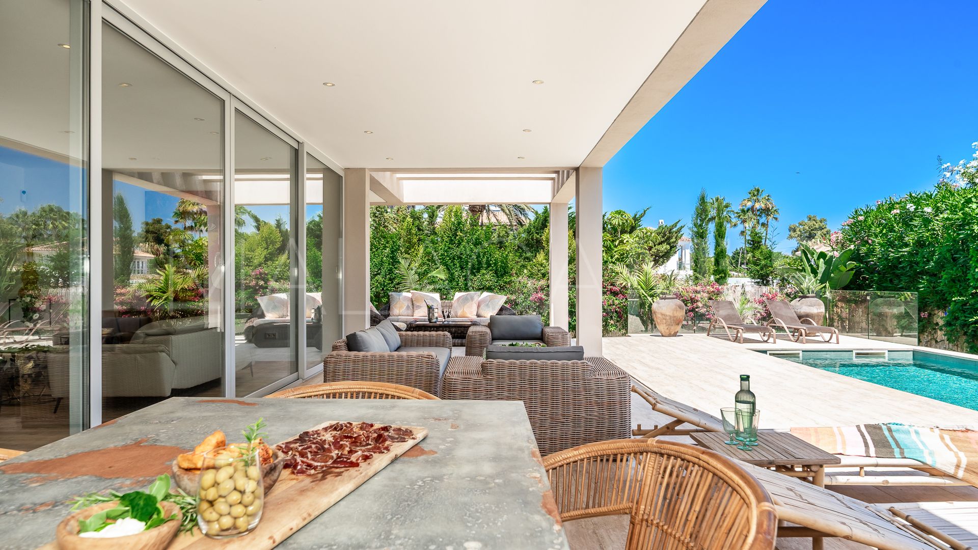 Villa for sale in Linda Vista Baja