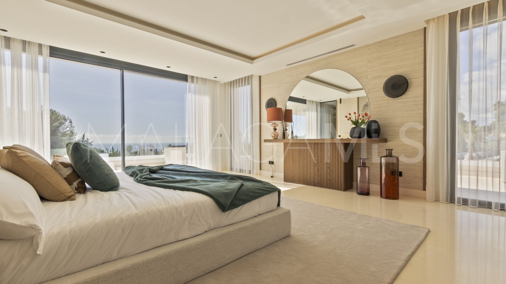 7 bedrooms villa in Sierra Blanca for sale