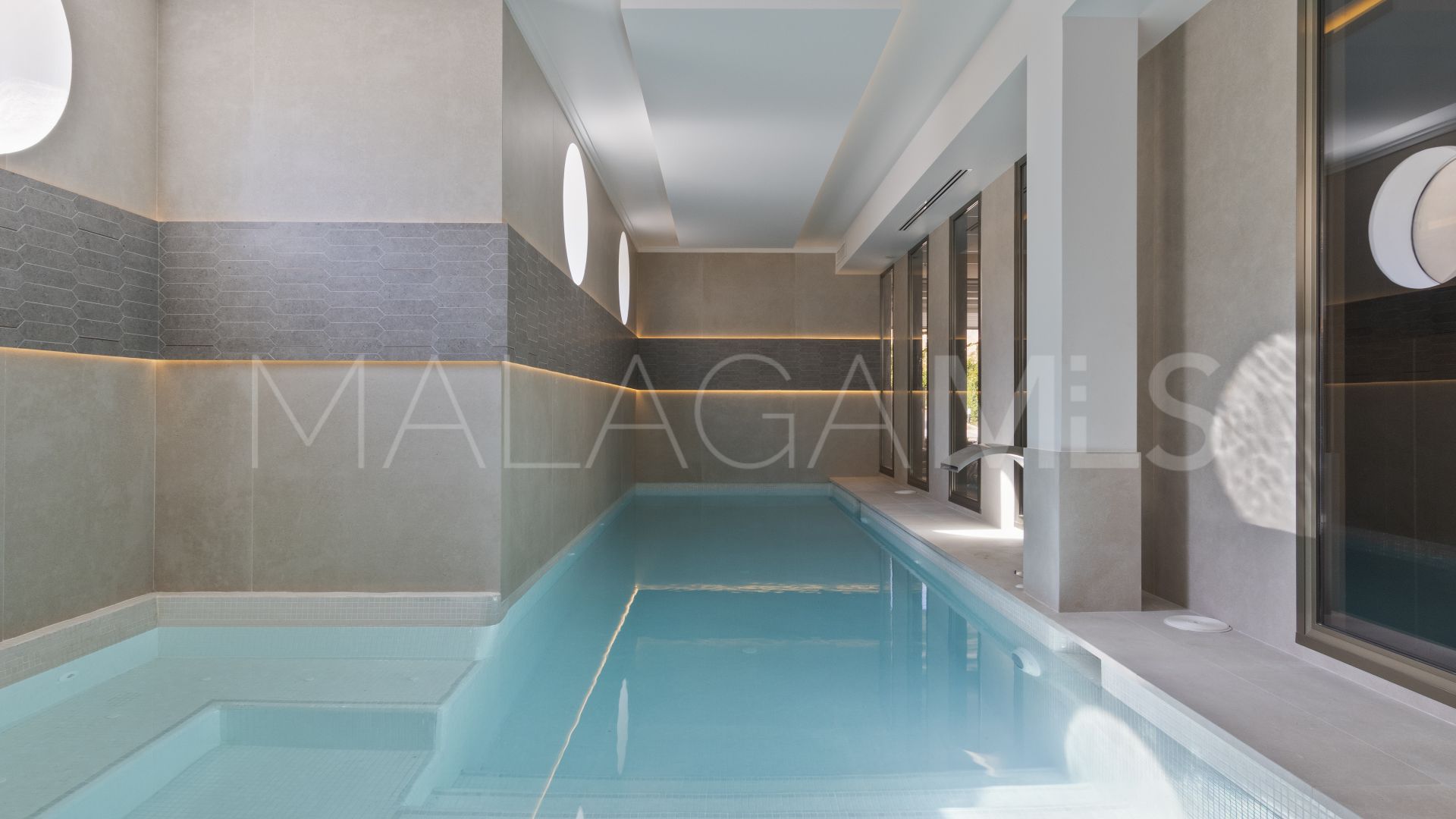 7 bedrooms villa in Sierra Blanca for sale