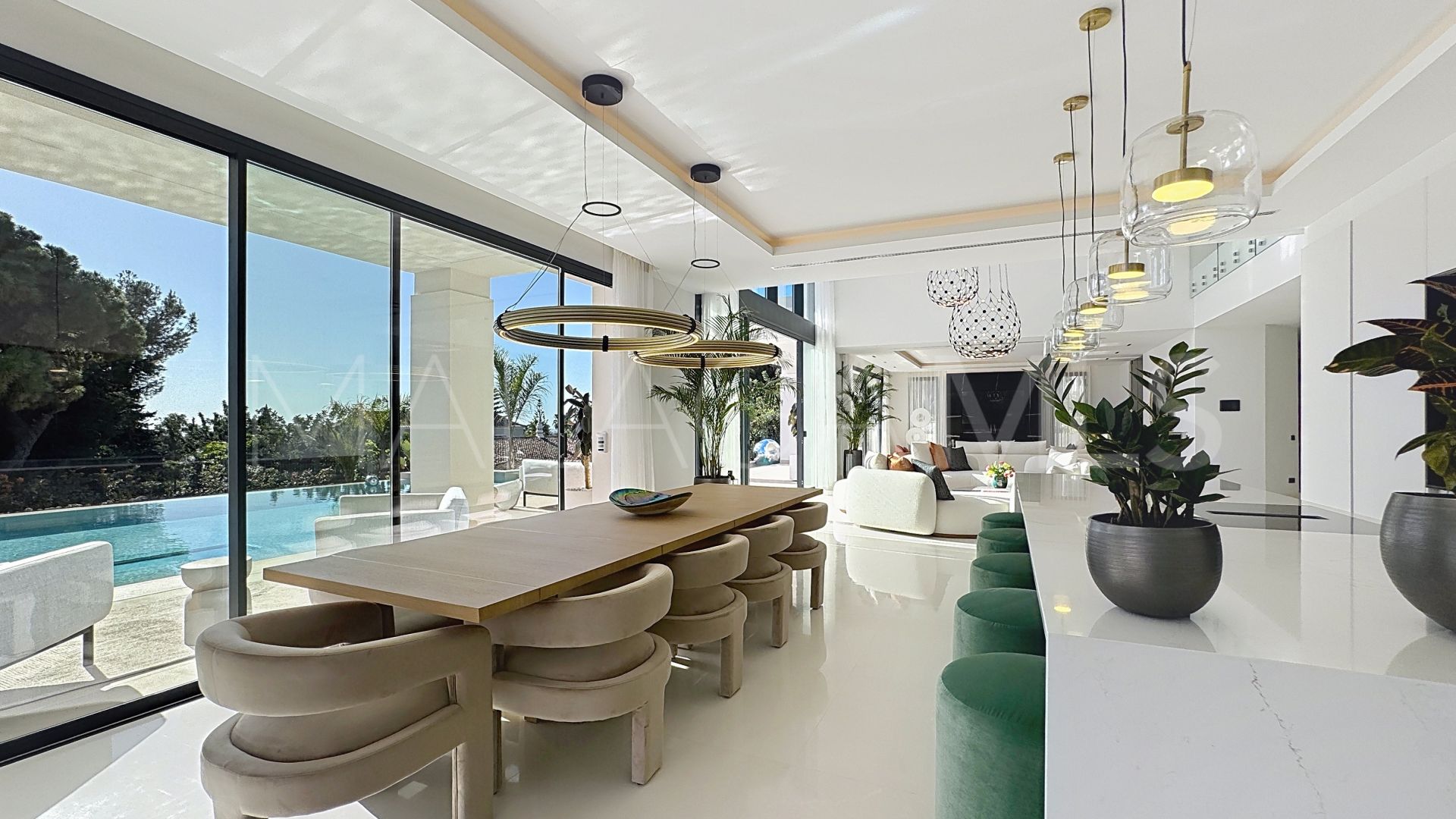 7 bedrooms villa in Sierra Blanca for sale