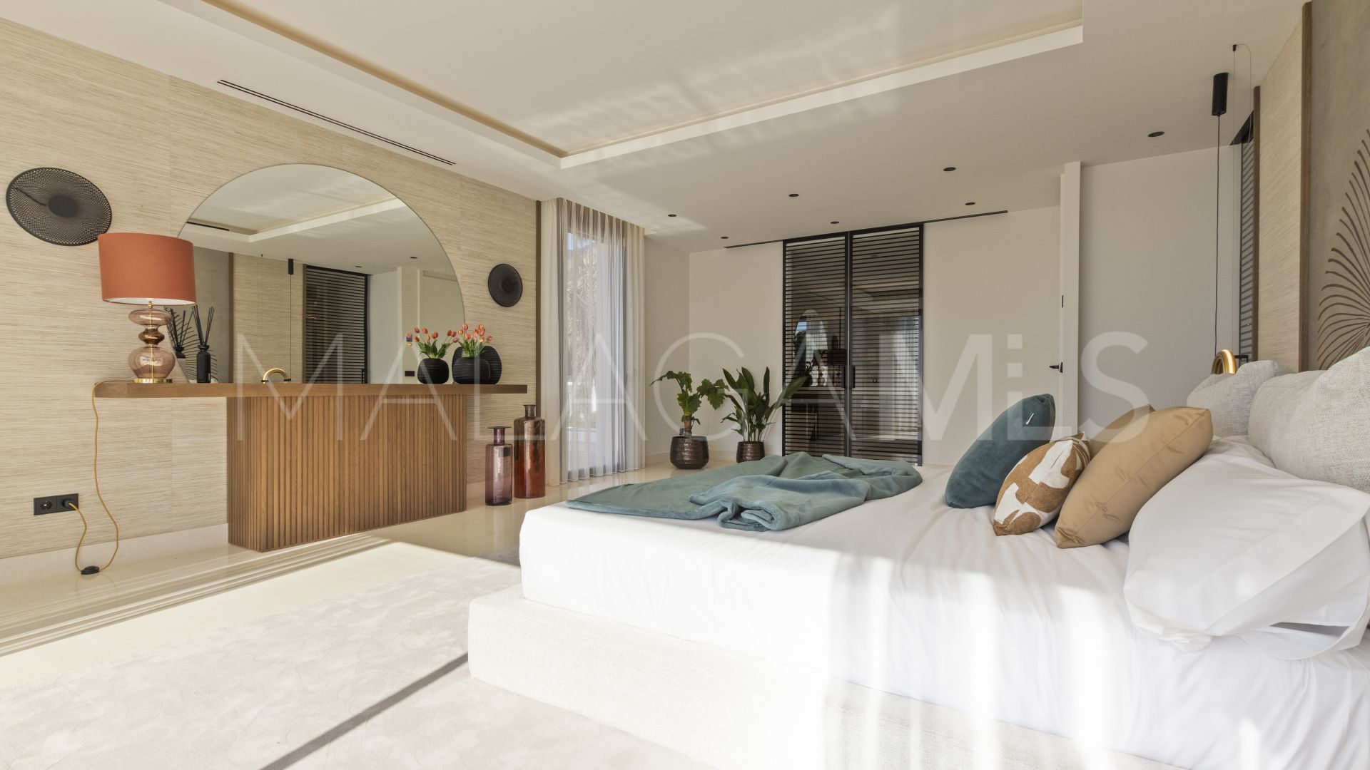 7 bedrooms villa in Sierra Blanca for sale