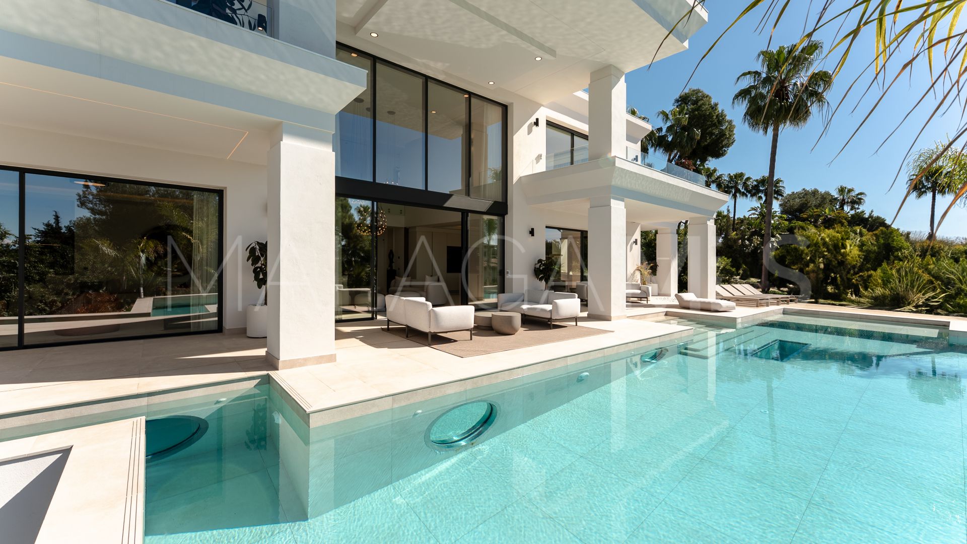 7 bedrooms villa in Sierra Blanca for sale