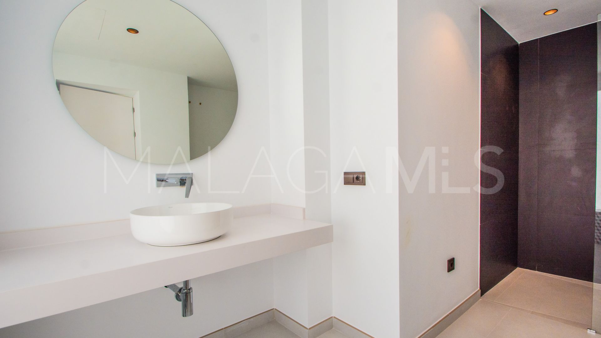 Villa for sale in La Mairena