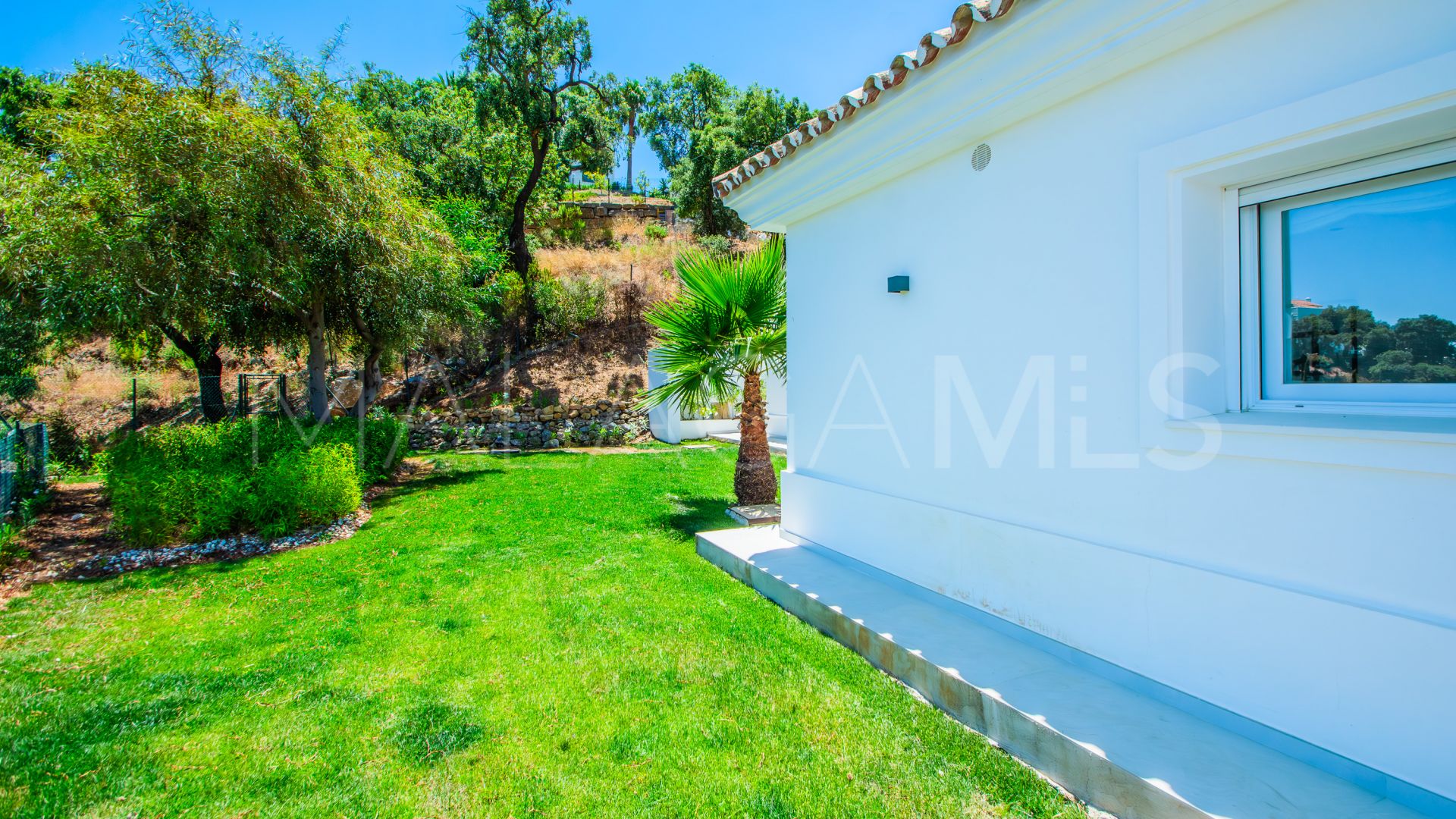 Villa for sale in La Mairena