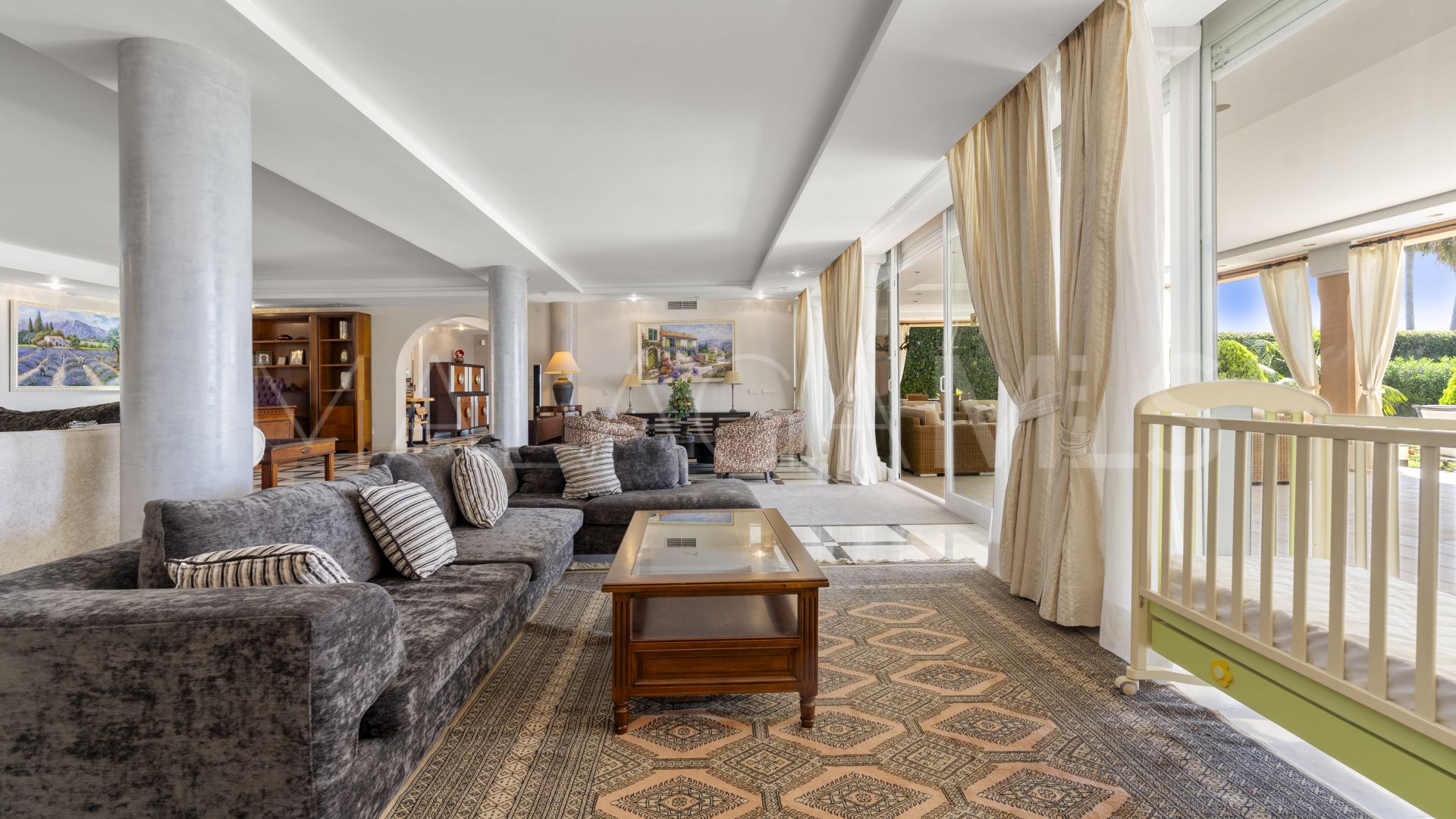 Villa for sale in El Paraiso Playa