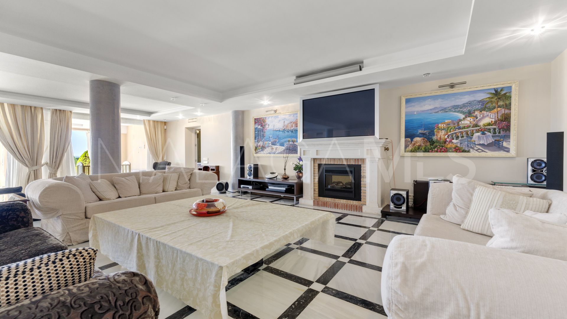 Villa for sale in El Paraiso Playa