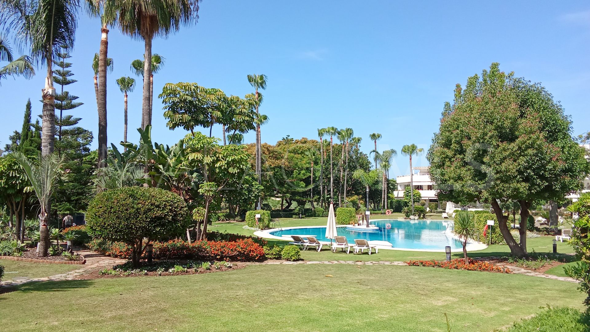 Se vende apartamento planta baja in Los Granados Golf de 3 bedrooms