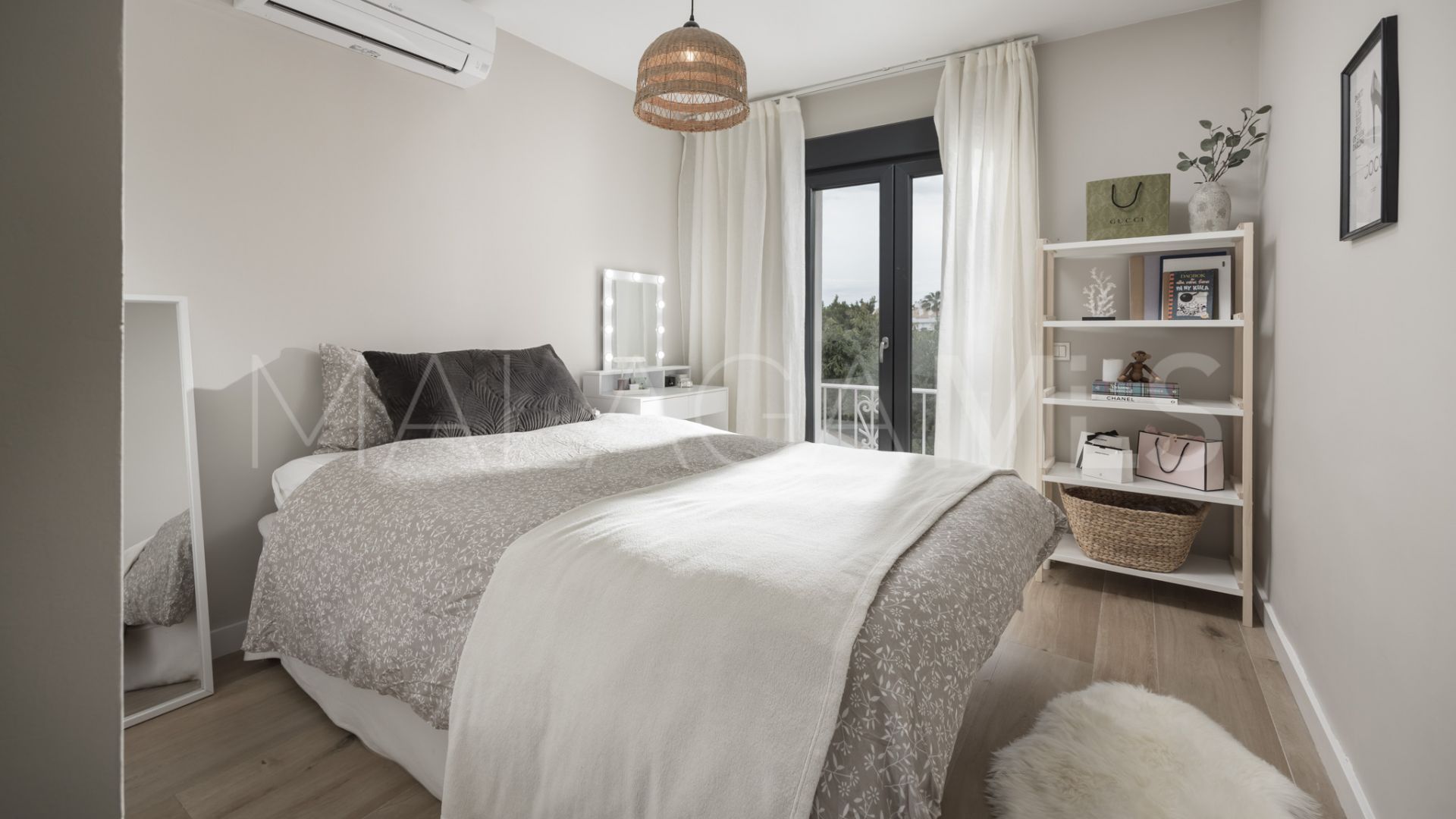 Parvilla for sale in Nueva Alcantara