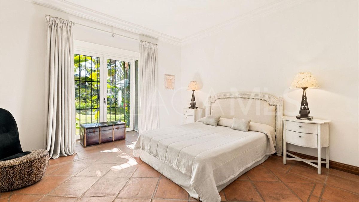 Villa for sale in El Paraiso