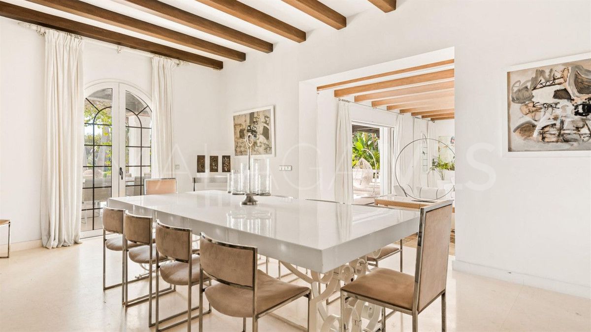 Villa for sale in El Paraiso