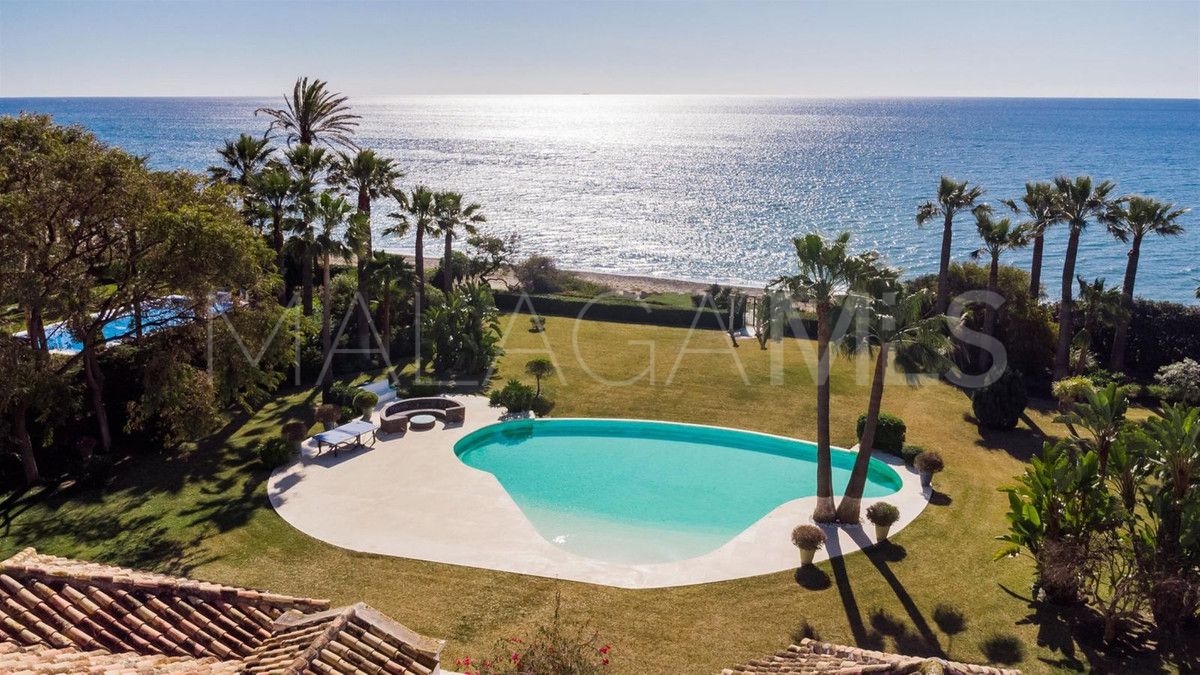 Villa for sale in El Paraiso