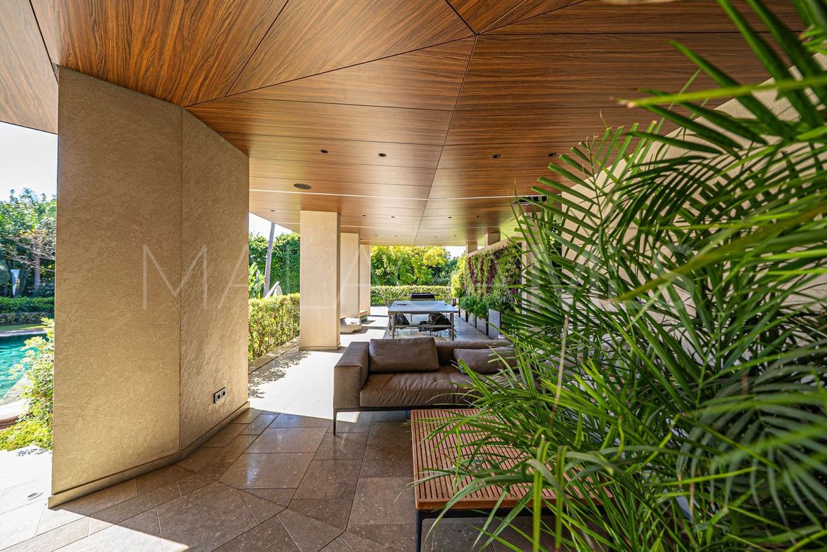 Villa for sale in Guadalmina Baja