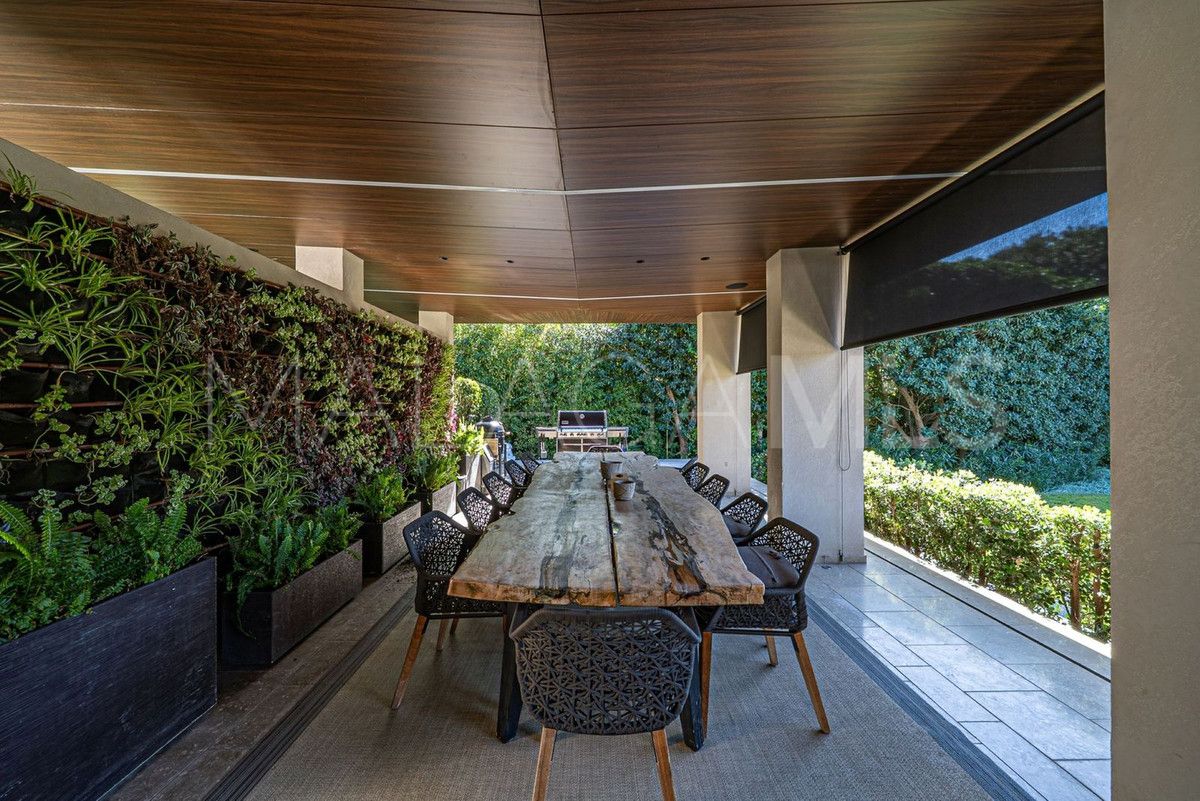 Villa for sale in Guadalmina Baja