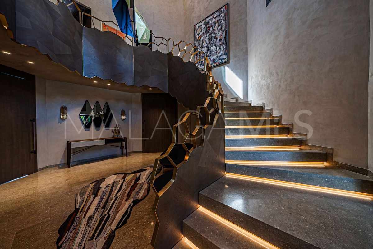 Villa for sale in Guadalmina Baja