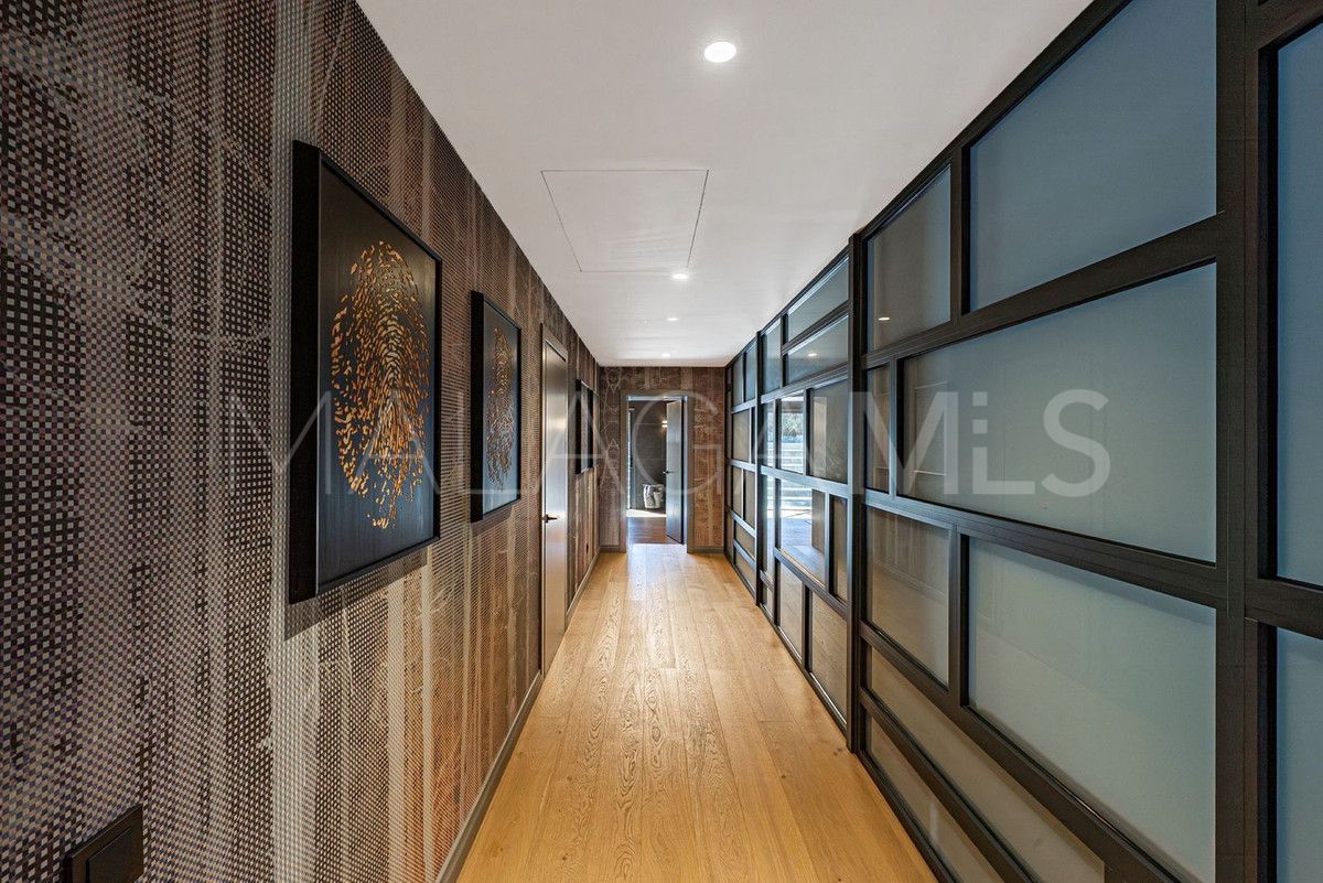 Villa for sale in Guadalmina Baja