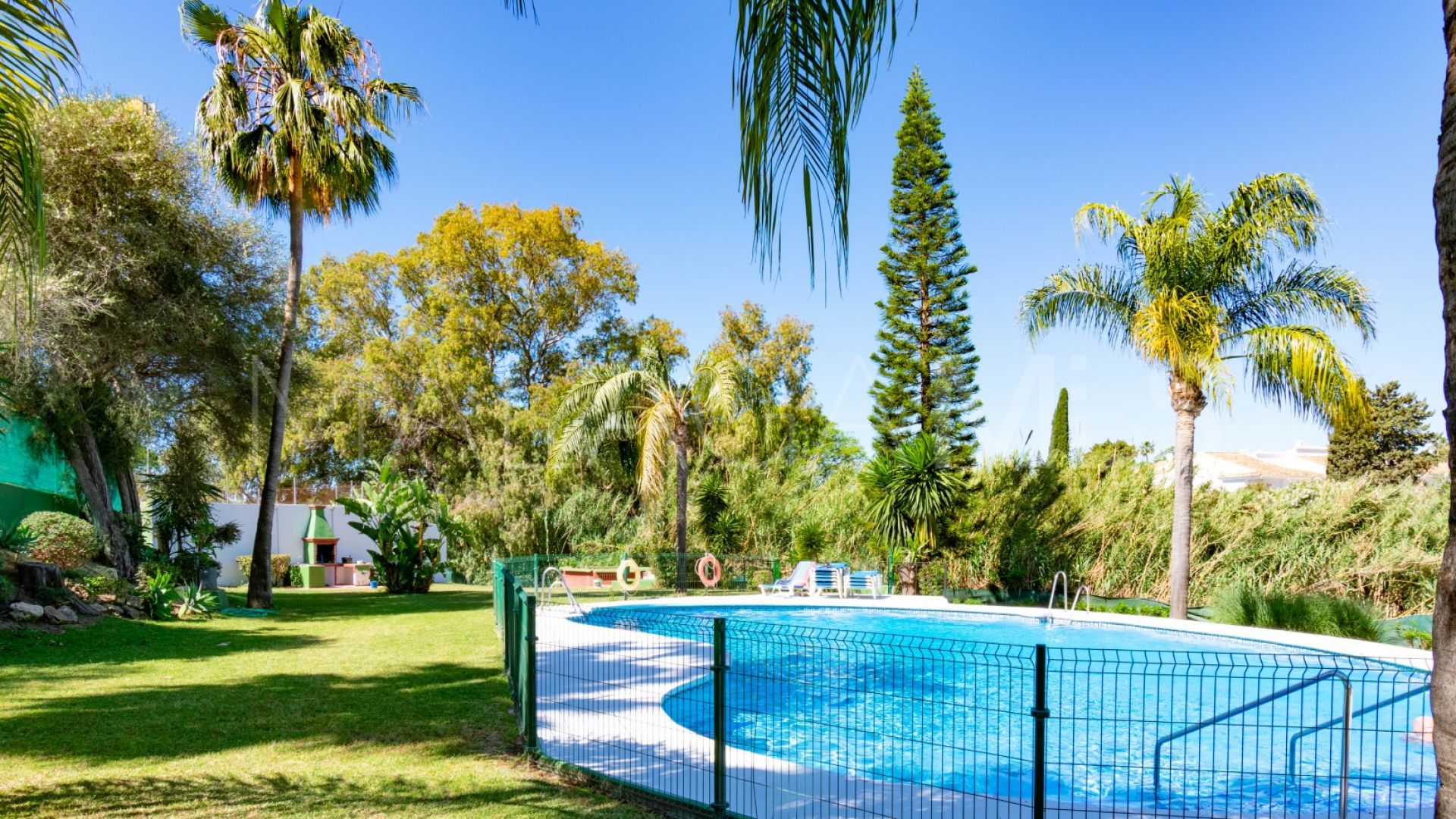 For sale Estepona East town house
