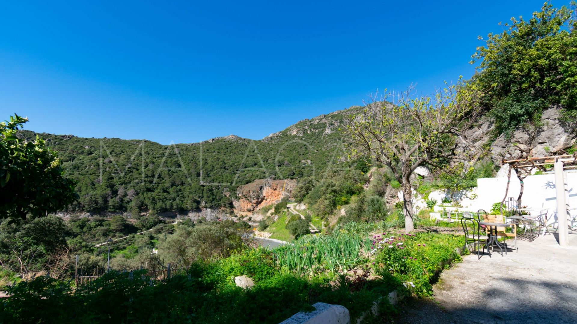 Landhaus for sale in Casares Pueblo