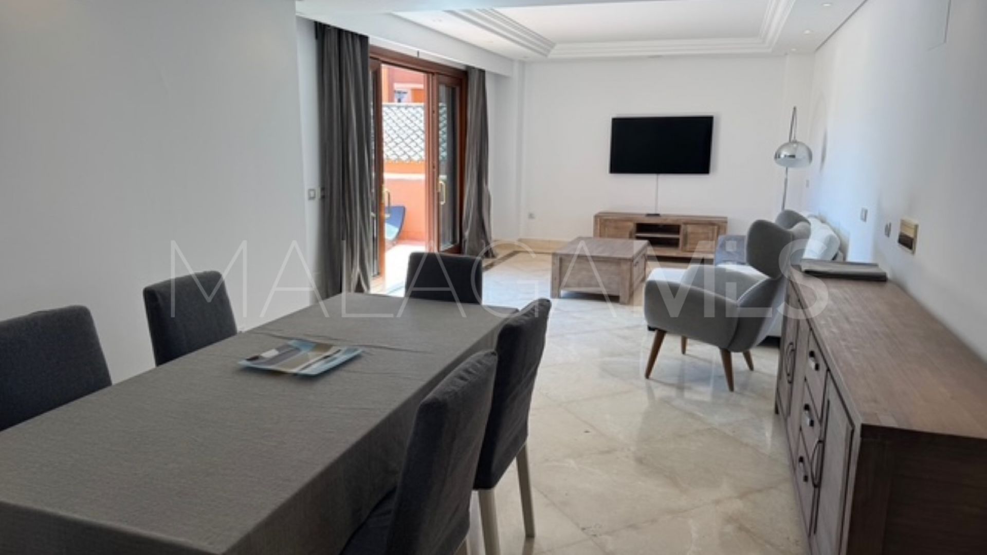 Wohnung for sale in Estepona Ost