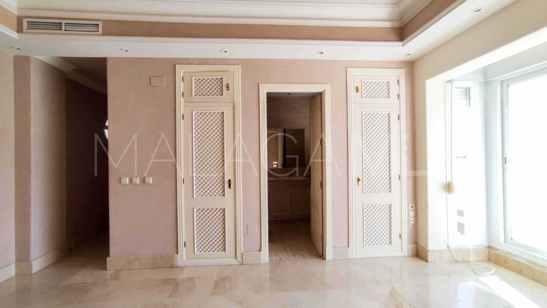 Takvåning for sale in Lorcrimar