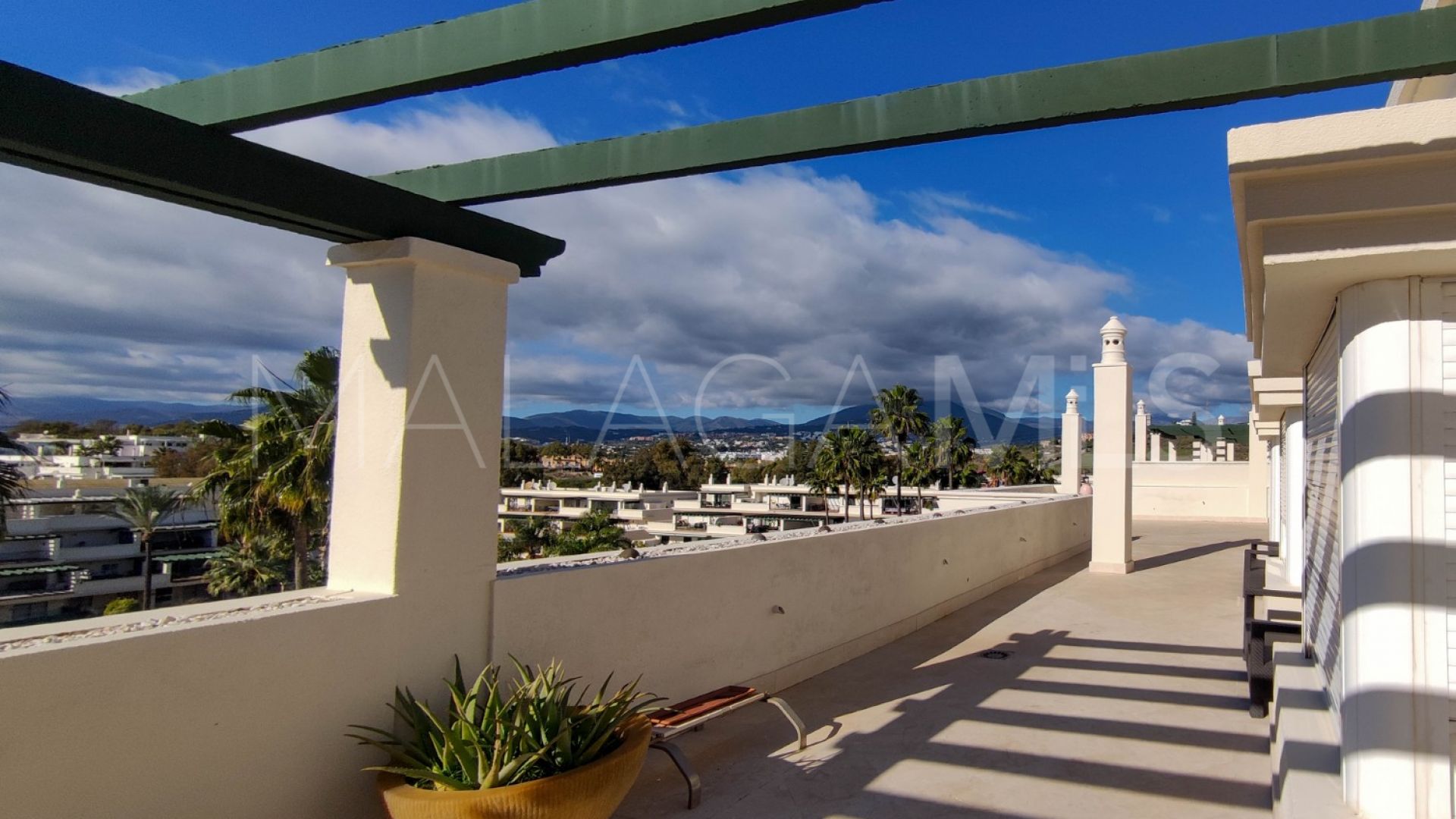 Takvåning for sale in Lorcrimar