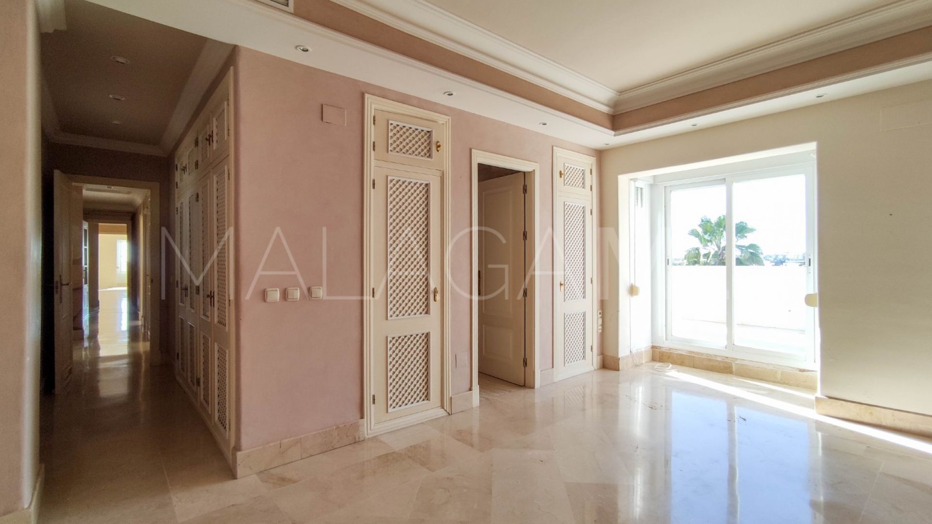 Takvåning for sale in Lorcrimar