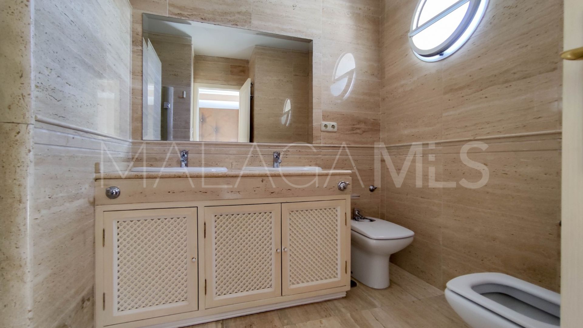 Takvåning for sale in Lorcrimar