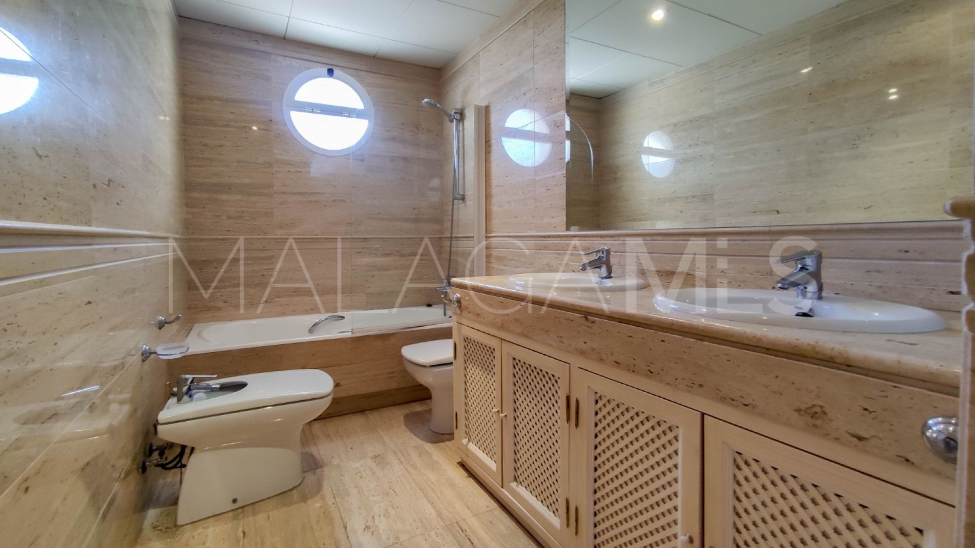 Takvåning for sale in Lorcrimar