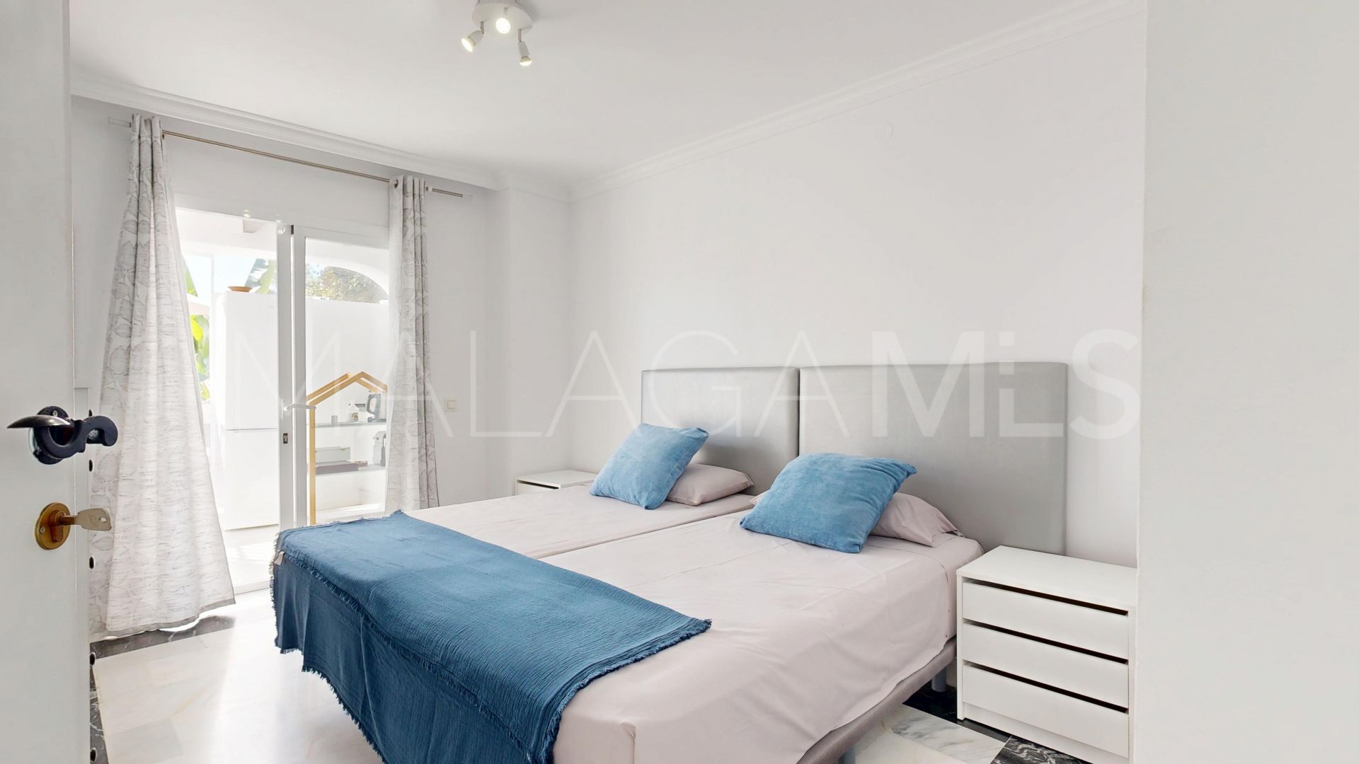 Doppelhaushälfte for sale in Marbella Goldene Meile