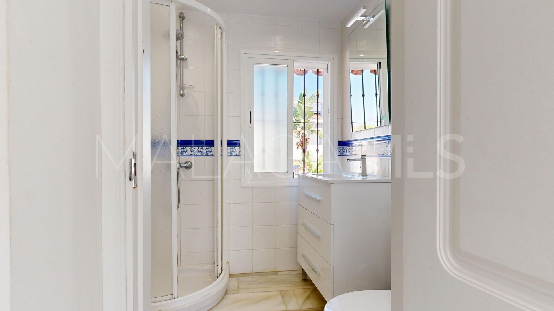 Doppelhaushälfte for sale in Marbella Goldene Meile