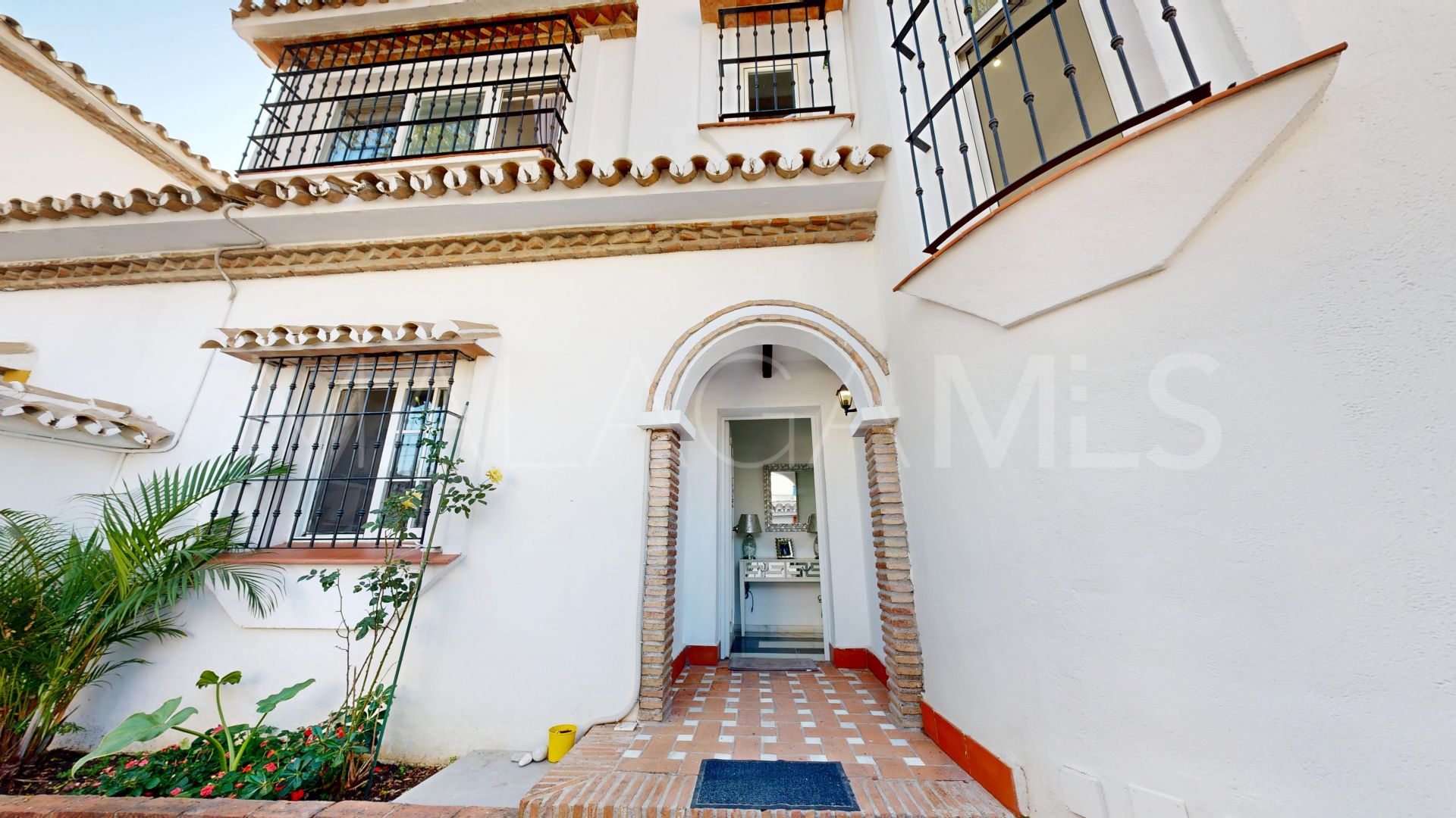 Doppelhaushälfte for sale in Marbella Goldene Meile