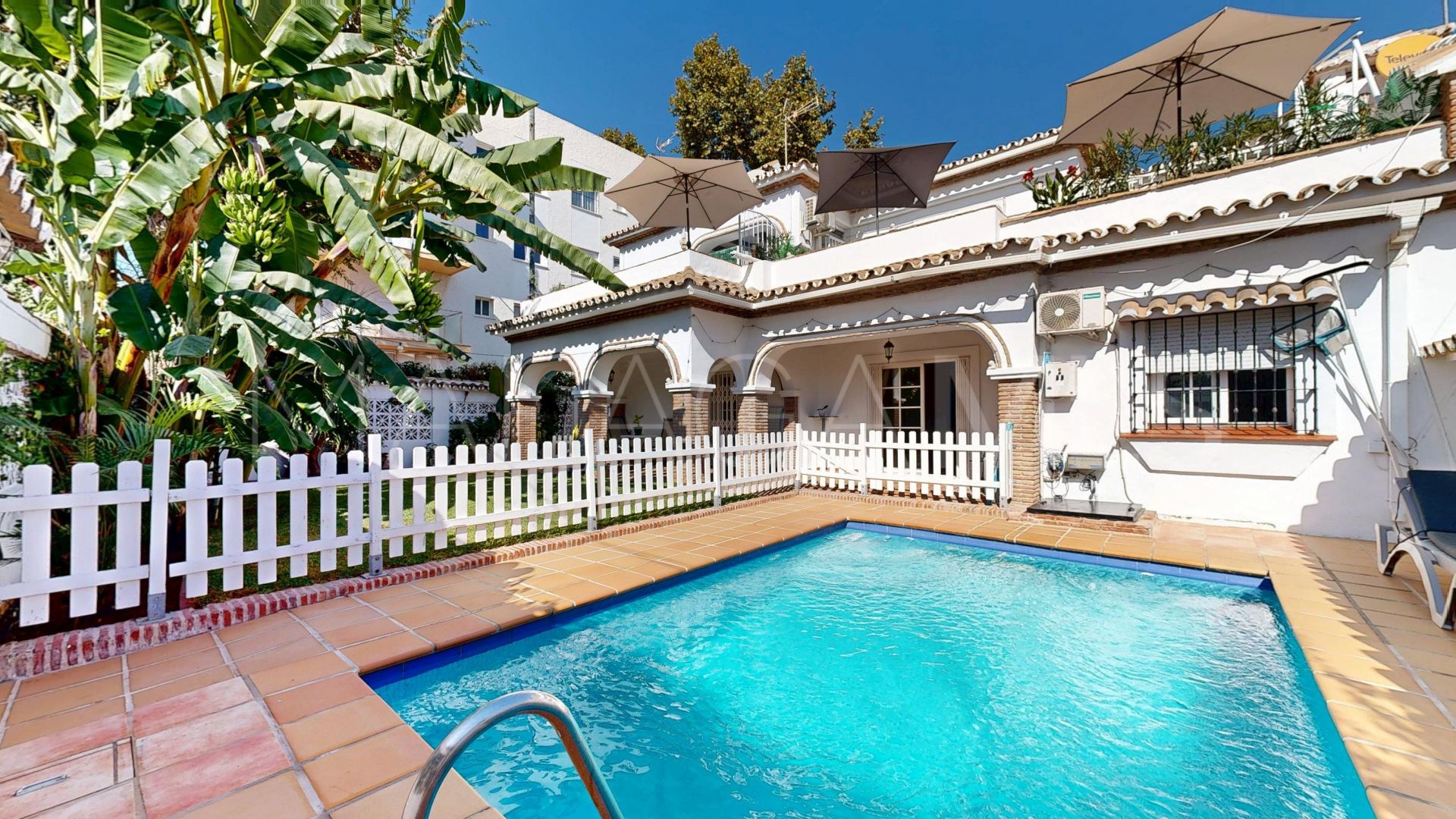 Doppelhaushälfte for sale in Marbella Goldene Meile