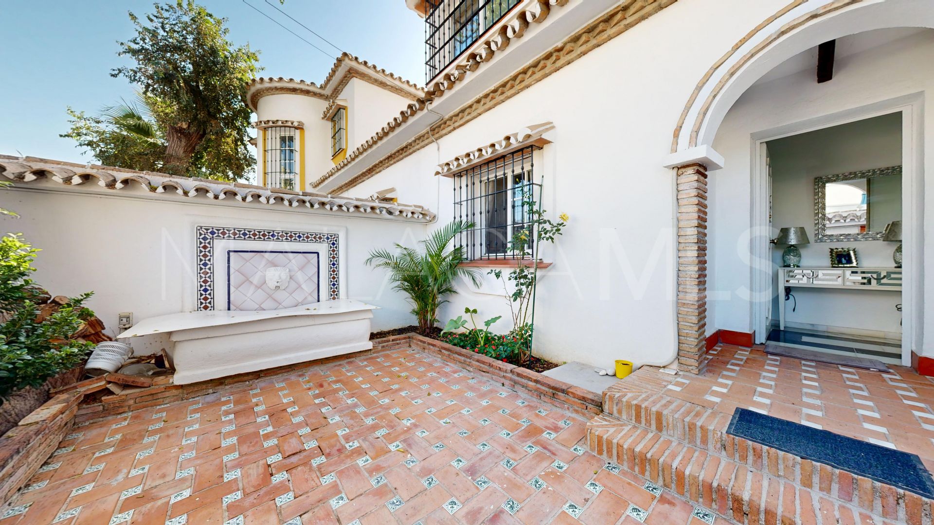 Doppelhaushälfte for sale in Marbella Goldene Meile