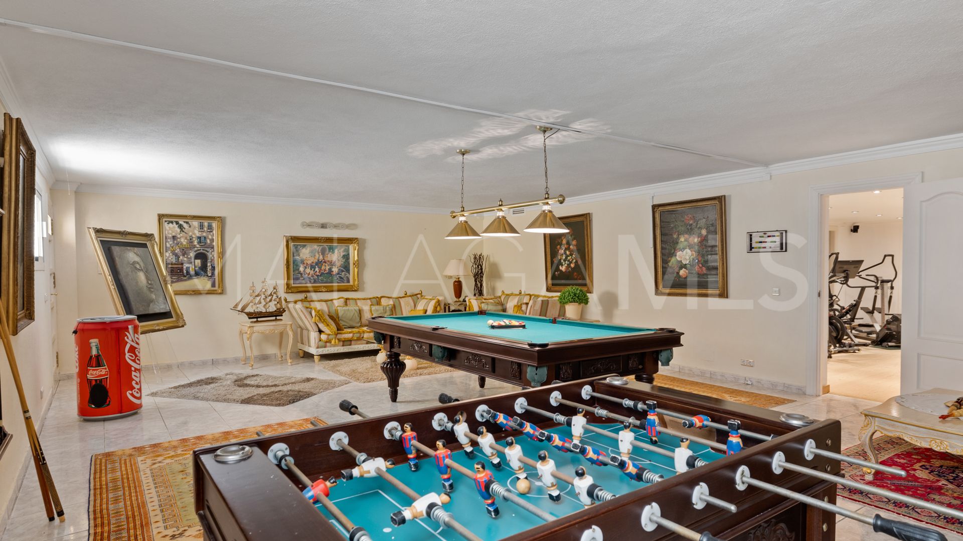 Villa with 6 bedrooms for sale in Nueva Andalucia